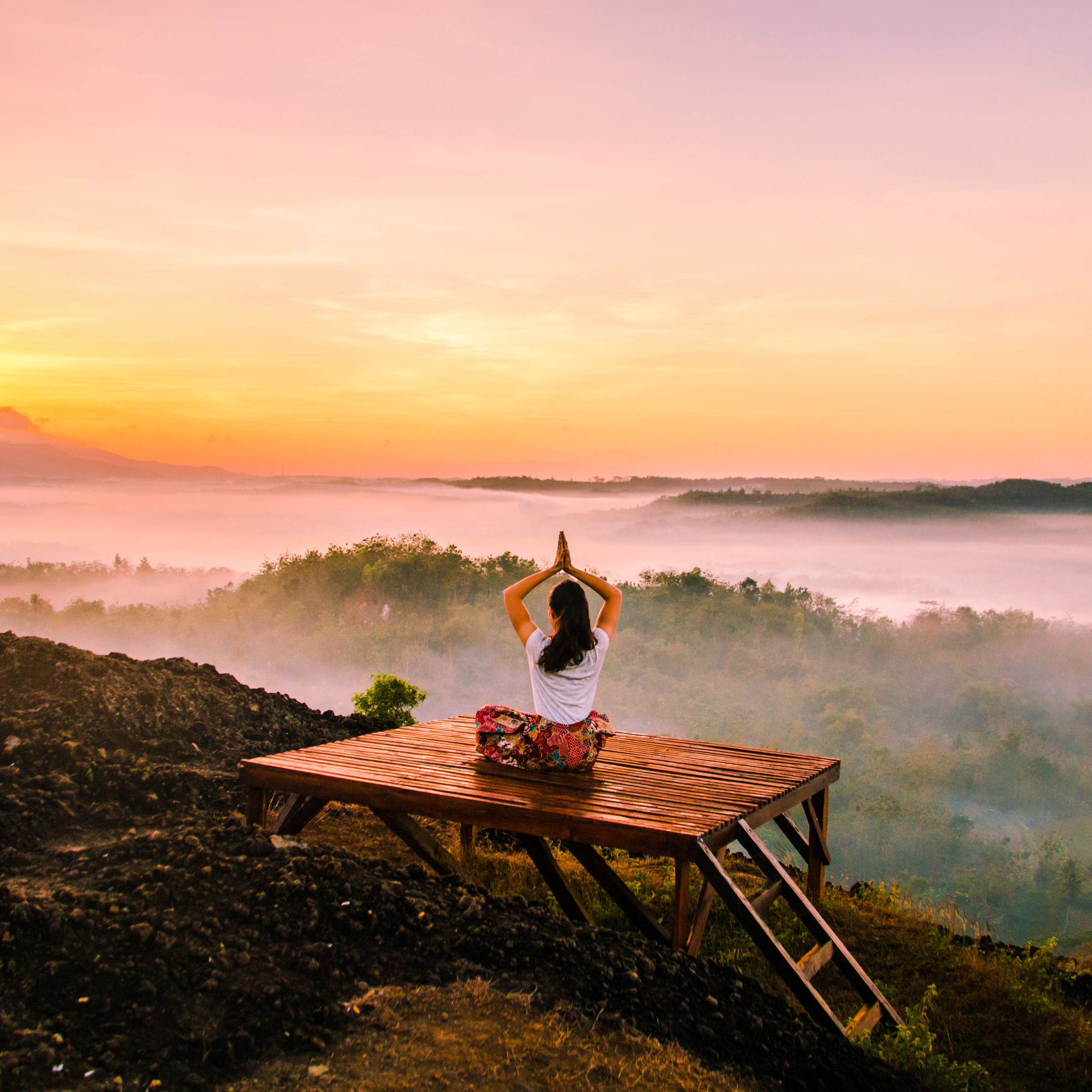 YOGA SUL PALCO